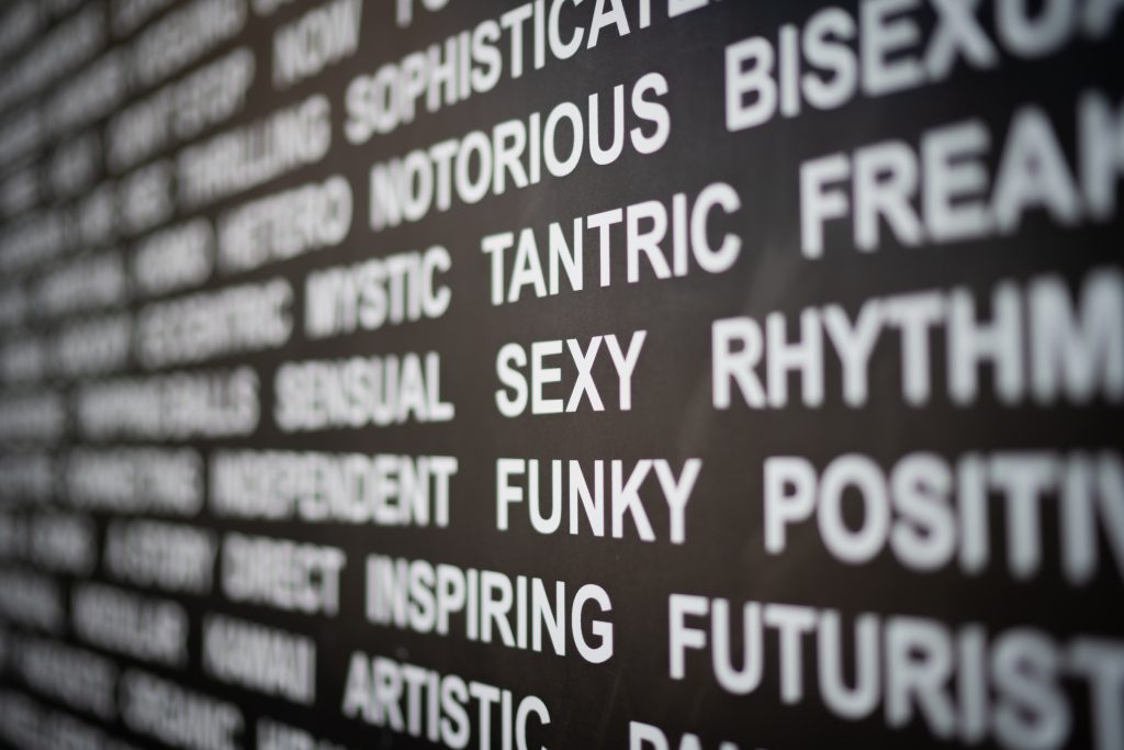 Seksiviestit ja sekstailu