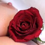 Aikuisen miehen eroottinen imettäminen